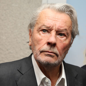 Exclusif - Alain Delon donne une master class au 72ème Festival du Film de Cannes alors qu'il s'apprête à recevoir une Palme d'Or d'honneur pour l'ensemble de sa carrière, Cannes, le 19 mai 2019. ©Denis Guignebourg/BestIlmage 