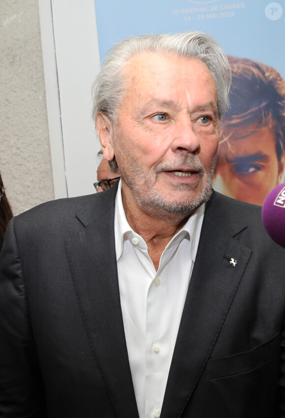 Exclusif - Alain Delon donne une master class au 72ème Festival du Film de Cannes alors qu'il s'apprête à recevoir une Palme d'Or d'honneur pour l'ensemble de sa carrière, Cannes, le 19 mai 2019. ©Denis Guignebourg/BestIlmage 