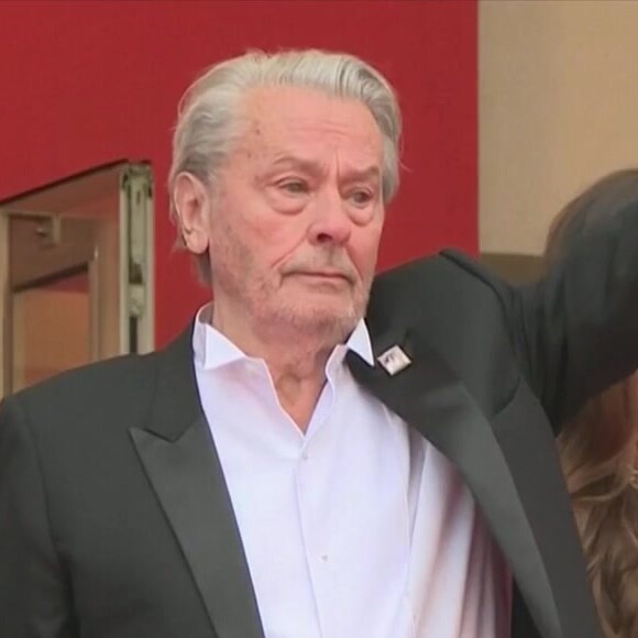 Une chroniqueuse de "Bonjour" ! scandalisée après la mort d'Alain Delon
Capture du JT de "Bonjour !" sur TF1