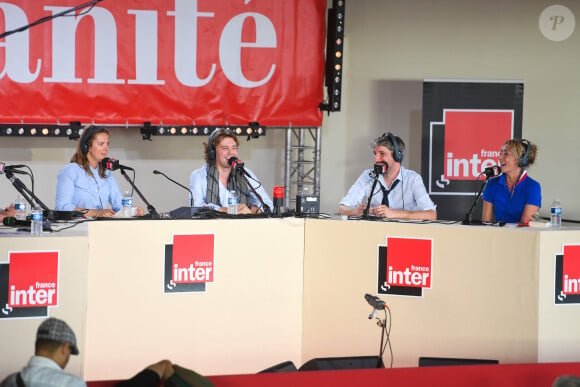 Avant d'être licencié en juin dernier.
Alex Vizorek, Charline Vanhoenacker, Guillaume Meurice et Juliette Arnaud - France Inter et l'équipe de "Par Jupiter" en direct depuis la Fête de l'Humanité 2018 au parc de la Courneuve le 14 septembre 2018 © Lionel Urman/Bestimage 