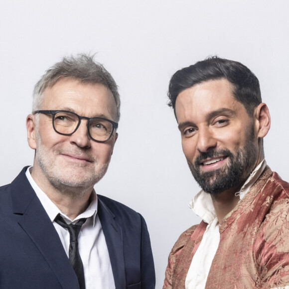 Exclusif - Laurent Ruquier et son compagnon Hugo Skliris (Manos) - Studio - Enregistrement de l'émission "La chanson secrète", présentée par N.Aliagas et diffusée le 29 décembre sur TF1 © Guillaume Gaffiot-Cyril Moreau / Bestimage