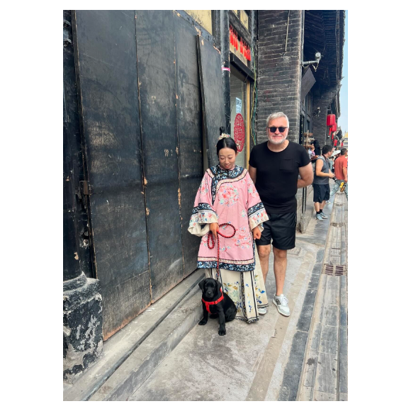 Laurent Ruquier et Hugo Manos : le couple en vacances en Chine.