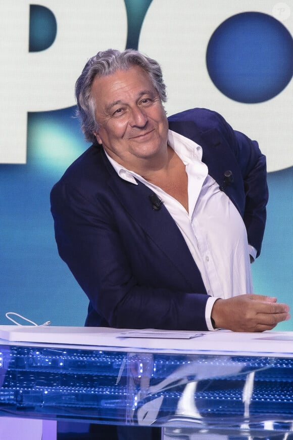 Exclusif - Christian Clavier - L'émission TPMP (Touche pas à mon poste) présentée par Cyril Hanouna avec l'équipe du film "les Méchants" de M. Achour, diffusée en direct le 7 Septembre 2021. © Jack Tribeca / Bestimage