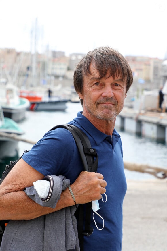 
L'ancien ministre de l'Écologie Nicolas Hulot lors de la conférence de presse du président de la République après la sortie en mer à bord du navire scientifique "Alfred Merlin" à Marseille Marseille, France, le 3 septembre 2021. © Dominique JacovidesBestimage