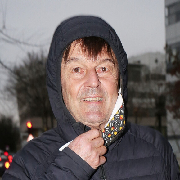 Exclusif - Nicolas Hulot à la sortie des studios de la radio RMC à Paris. Le 9 février 2021 