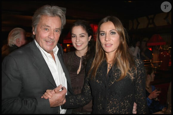 Mathilde Seigner, Anouchka Delon et Alain Delon.