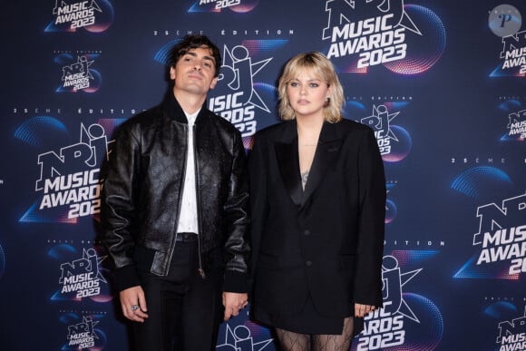 Alors qu'ils se trouvent en vacances, les deux artistes ont publié une vidéo dans laquelle ils reprennent un titre italien, baptisé Brividi
Tapis rouge des NRJ Music Awards 2023. Louane et Florian Rossi assistent au tapis rouge des NRJ Music Awards 2023, au palais des Festivals, à Cannes. Le 10 novembre 2023. photo par shootpix/abacapress.com