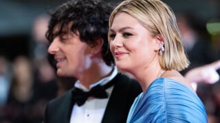 Louane et son amoureux Florian dévoilent une surprise pendant leurs vacances, leur fille Esmée est perplexe