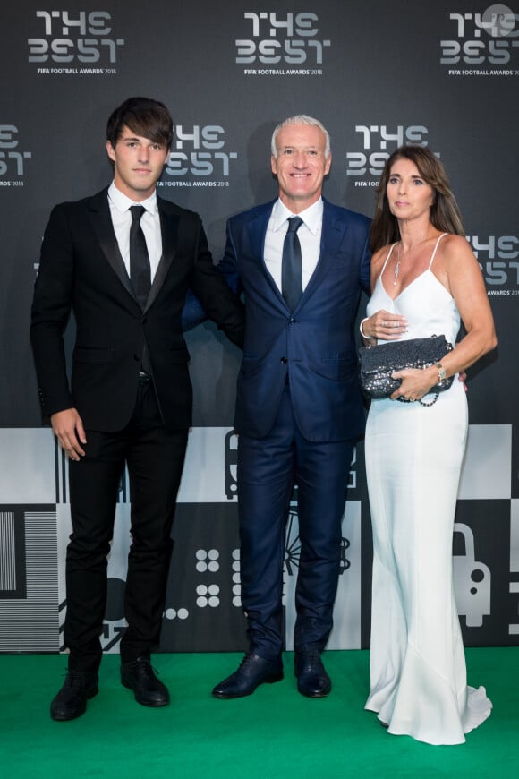 Didier Deschamps, sa femme Claude et leur fils Dylan - Les célébrités arrivent à la cérémonie des Trophées Fifa 2018 au Royal Festival Hall à Londres, Royaume Uni, le 25 septembre 2018. © Cyril Moreau/Bestimage