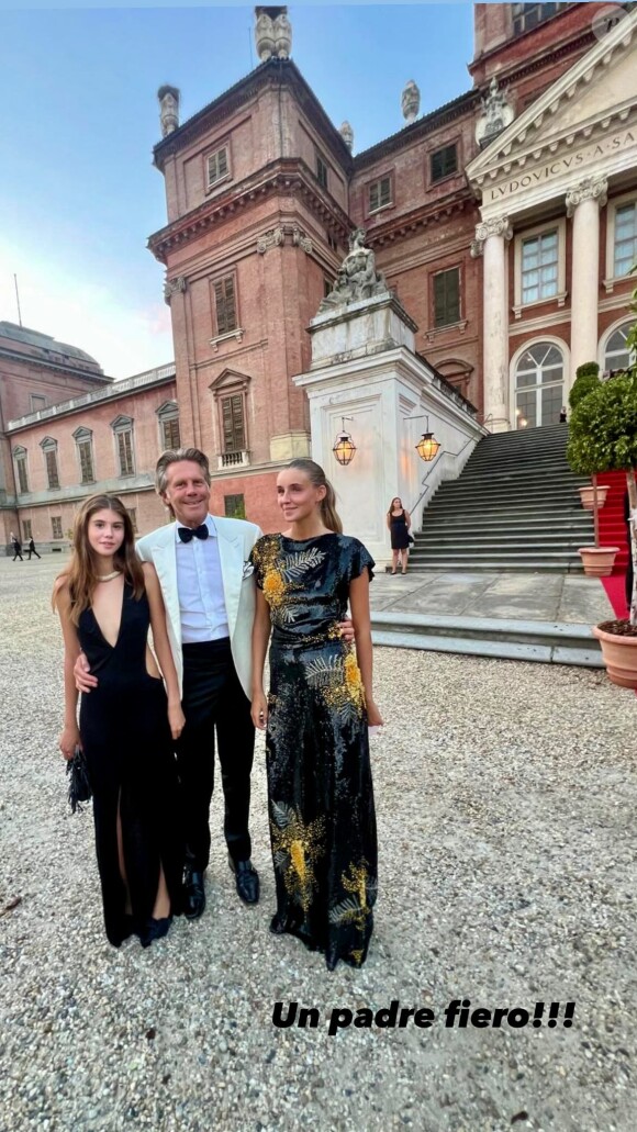 Emmanuel-Philibert de Savoie avec ses filles Vittoria et Luisa issues de son couple avec Clotilde Courau.