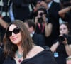 Une tenue inspire tout droit de l'univers gothique du réalisateur.
Monica Bellucci et Tim Burton lors de la cérémonie d'ouverture de la 81ème édition du Festival de la Mostra de Venise, le 28 août 2024