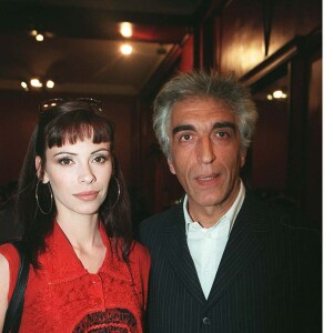 Gérard Darmon a aussi été en couple avec Mathilda May...En 1996, à l'Olympia, Mathilda May et Gérard Darmon.