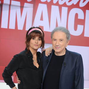 Exclusif - Faustine Bollaert et Michel Drucker - Enregistrement de l'émission "Vivement dimanche" au Studio Gabriel à Paris, présentée par M.Drucker et diffusée le 12 mai sur France 3 © Guillaume Gaffiot / Bestimage