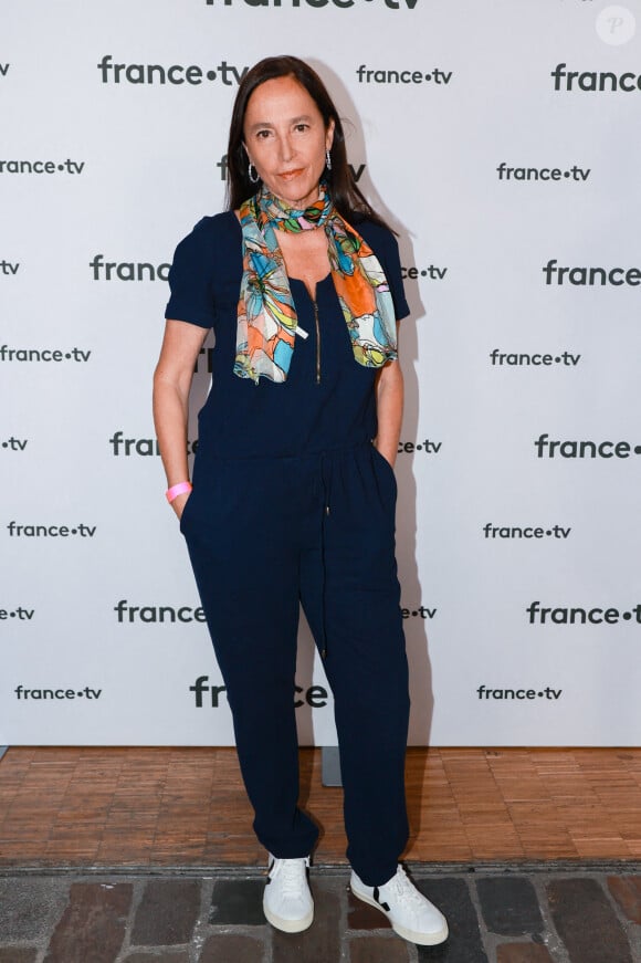 La journaliste Dorothee Olliéric publie une autobiographie intitulée "Maman s'en va-t-en-guerre".Dorothee Ollieric participe à la conférence de presse de France Télévision à Paris, France. Photo par Nasser Berzane/ABACAPRESS.COM