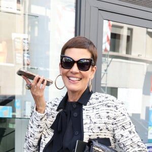 Cristina Cordula - Arrivées au défilé de mode Haute-Couture automne-hiver 2024/2025 Stephane Rolland lors de la Fashion Week de Paris, à la salle Pleyel. © Denis Guignebourg/BestImage