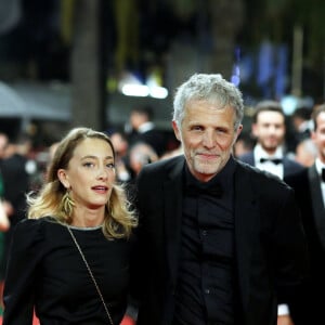 Stéphane Guillon et sa compagne Sophie Maréchal - Montée des marches du film " Frère et Soeur " lors du 75ème Festival International du Film de Cannes. Le 20 mai © Dominique Jacovides / Bestimage