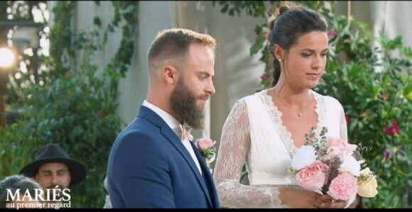 Axel et Caroline lors de leur mariage, dans "Mariés au premier regard", sur M6