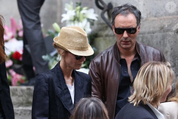 Sa pièce La Famille va bientôt débarquer au théâtre.
Vanessa Paradis et son mari le réalisateur français Samuel Benchetrit lors des funérailles à l'église Saint Roch à Paris, France, le 24 juillet 2023, de la chanteuse et actrice d'origine britannique Jane Birkin, décédée le 16 juillet 2023 à Paris à l'âge de 76 ans. Photo par Nasser Berzane/ABACAPRESS.COM