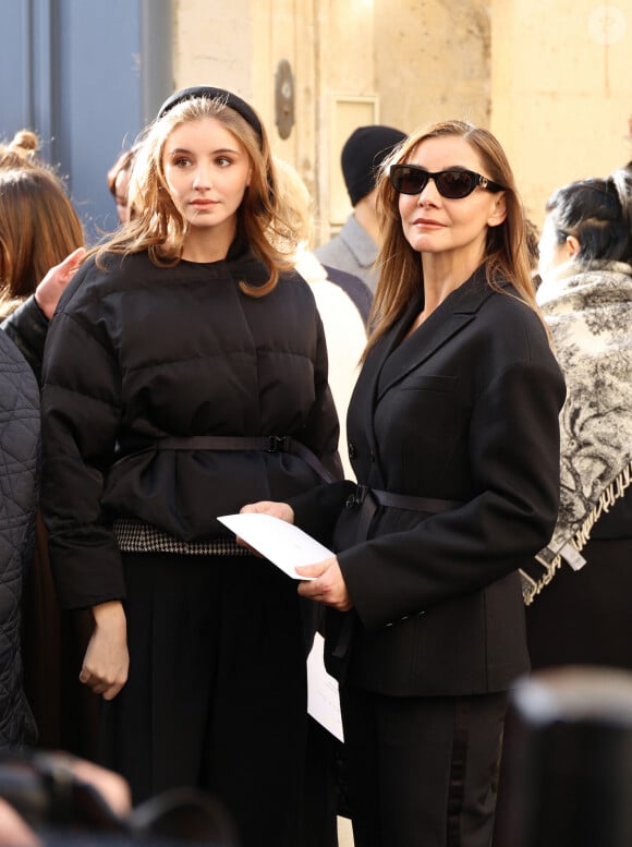 Vittoria di Savoia et sa mère Clotilde Courau - Arrivées au défilé Dior Haute Couture Printemps/Été 2024 dans le cadre de la Fashion Week de Paris (PFW), au musée Rodin à Paris, France, le 22 janvier 2024. © Denis Guignebourg/Bestimage 