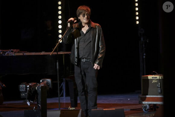 Thomas Dutronc lors de la 10ème nuit de la déprime aux Folies Bergère à Paris le 5 février 2024. © Jack Tribeca / Bestimage