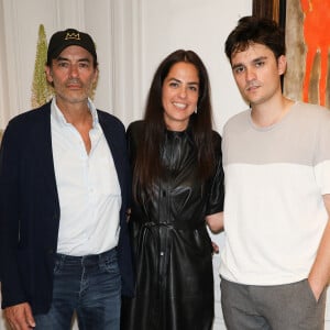 Exclusif - Anthony Delon, Anouchka Delon et Alain-Fabien Delon au cocktail à l'issue de la conférence de presse pour la vente de la collection Alain Delon chez Bonhams Cornette de Saint Cyr à Paris © Coadic Guirec/Bestimage