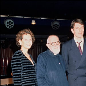 Lambert Wilson, Claudia Cardinale et l'Abbé Pierre.