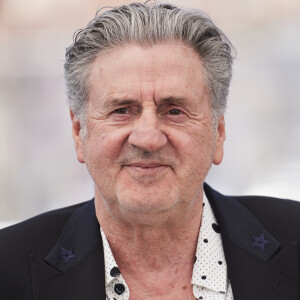 Daniel Auteuil au photocall du film "Le Fil" lors du 77ème Festival International du Film de Cannes, au Palais des Festivals, à Cannes, France, le 22 mai 2024. © Jacovides-Moreau/Bestimage 