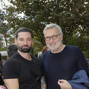 Exclusif - Hugo Manos et son compagnon Laurent Ruquier I - Inauguration de la place Line Renaud a Rueil-Malmaison le 22 Juin 2024. © Jlppa / Bestimage