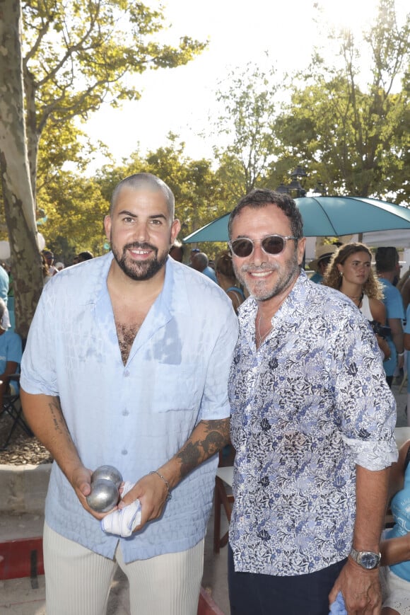 Artus, Bernard Montiel - People à la Pétanque Turquoise sur la Place des Lices à Saint-Tropez, au profit de l'association "Soleil d'Enfance". Le 11 août 2024 © Jack Tribeca / Bestimage