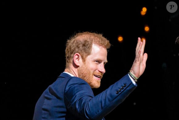 Le prince Harry, duc de Sussex arrive à la célébration du 10ème anniversaire des Invictus Games, en la cathédrale Saint-Paul à Londres, le 8 mai 2024. Venu sans sa femme et ses enfants, il ne rencontrera pas son père qui lutte actuellement contre un cancer. © MISC/Backgrid USA/Bestimage 