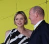 Côté look, la princesse a fait sensation avec une robe longue noire et brodé
Le Prince Albert et la Princesse Charlène de Monaco - Le prince Albert II de Monaco et la princesse Charlene ont donné le départ de la dernière étape du Tour de France 2024, un contre la montre entre Monaco et Nice en compagnie de Christian Estrosi, le maire de Nice, sa femme, Laura Tenoudji et Christian Prudhomme, le directeur du Tour de France, le 21 juillet 2024. © Claudia Albuquerque/Bestimage