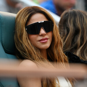 Shakira regarde Jannik Sinner contre Grigor Dimitrov lors de la finale masculine de l'Open de Miami au Hard Rock Stadium le 31 mars 2024 à Miami Gardens, Floride. © PPS/Bestimage