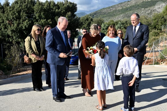 Le prince Albert II de Monaco et la princesse Charlene, présidente de la SPA monégasque, ont inauguré le nouveau refuge de la SPA de Monaco à Peille, le 16 septembre 2024.© Bruno Bebert / Bestimage 