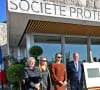 Elle portait un ensemble robe-pull en maille marron, tenue accessoirisée d'escarpins nude et de lunettes de soleil
Le prince Albert II de Monaco et la princesse Charlene, présidente de la SPA monégasque, ont inauguré le nouveau refuge de la SPA de Monaco à Peille, le 16 septembre 2024.© Bruno Bebert / Bestimage 