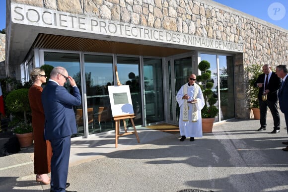 Le prince Albert II de Monaco et la princesse Charlene, présidente de la SPA monégasque, ont inauguré le nouveau refuge de la SPA de Monaco à Peille, le 16 septembre 2024.© Bruno Bebert / Bestimage 