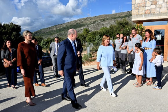 Le prince Albert II de Monaco et la princesse Charlene, présidente de la SPA monégasque, ont inauguré le nouveau refuge de la SPA de Monaco à Peille, le 16 septembre 2024.© Bruno Bebert / Bestimage 