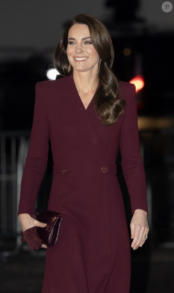 Catherine (Kate) Middleton, princesse de Galles - La famille royale à la sortie de la messe "Together at Christmas" à l'Abbaye de Westminster le 15 décembre 2022. 