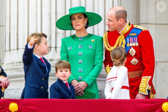 Le prince George, le prince Louis, la princesse Charlotte, Kate Catherine Middleton, princesse de Galles, le prince William de Galles - La famille royale d'Angleterre sur le balcon du palais de Buckingham lors du défilé "Trooping the Colour" à Londres. Le 17 juin 2023