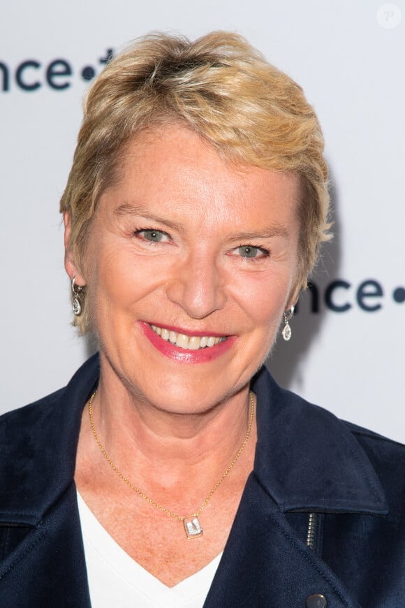 Élise Lucet lors du photocall dans le cadre de la conférence de presse de France Télévisions au Pavillon Gabriel à Paris, France, le 24 août 2021. © Pierre Perusseau/Bestimage 