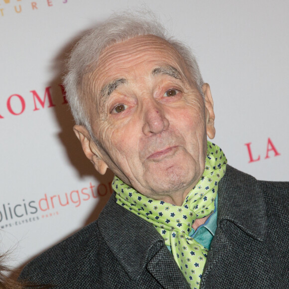 
Charles Aznavour arrive à la première du film "La Promesse" à Paris au Publicis Cinéma le 21 novembre 2017 à Paris. Nasser Berzane/ABACAPRESS.COM