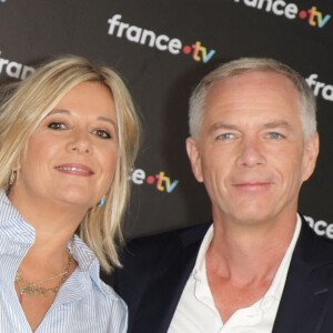 Flavie Flament et Julien Arnaud au photocall de la conférence de presse de rentrée de France Télévisions à Paris, France, le 4 septembre 2024. © Coadic Guirec/Bestimage 