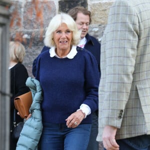 Camilla Parker-Bowles, reine consort d'Angleterre au Braemar Literary Festival où son fils Tom Parker-Bowles a fait une lecture - 21 21 septembre 2024.