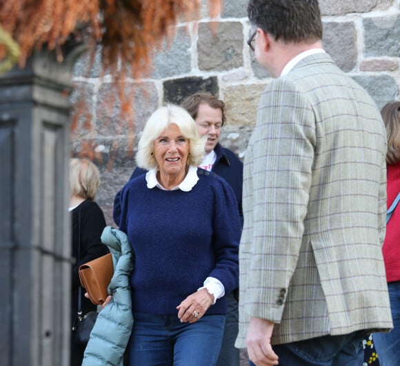 Camilla Parker-Bowles, reine consort d'Angleterre au Braemar Literary Festival où son fils Tom Parker-Bowles a fait une lecture - 21 21 septembre 2024.