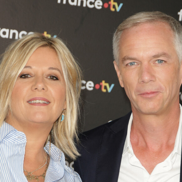 Flavie Flament et Julien Arnaud au photocall de la conférence de presse de rentrée de France Télévisions à Paris, France, le 4 septembre 2024. © Coadic Guirec/Bestimage