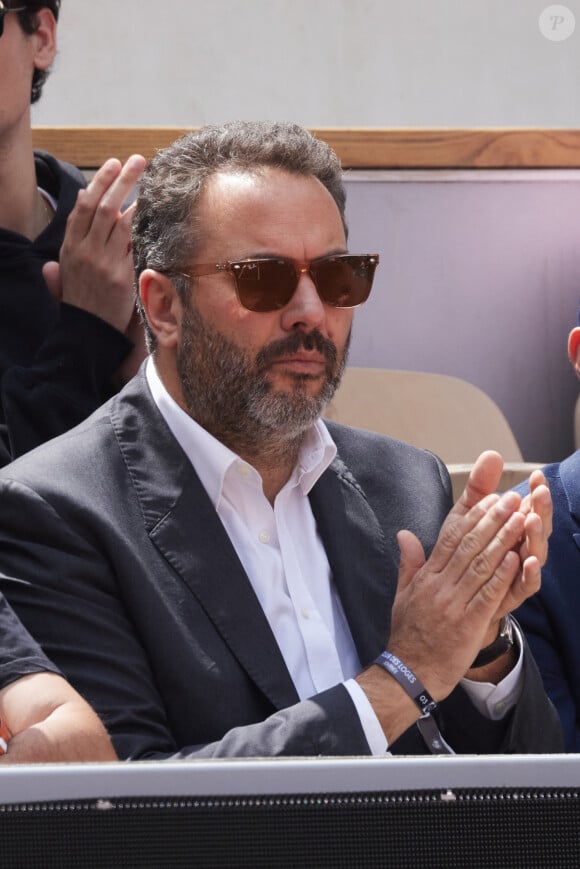 Bruce Toussaint dans les tribunes des Internationaux de France de tennis de Roland Garros 2024 à Paris, France, le 3 juin 2024. © Jacovides-Moreau/Bestimage