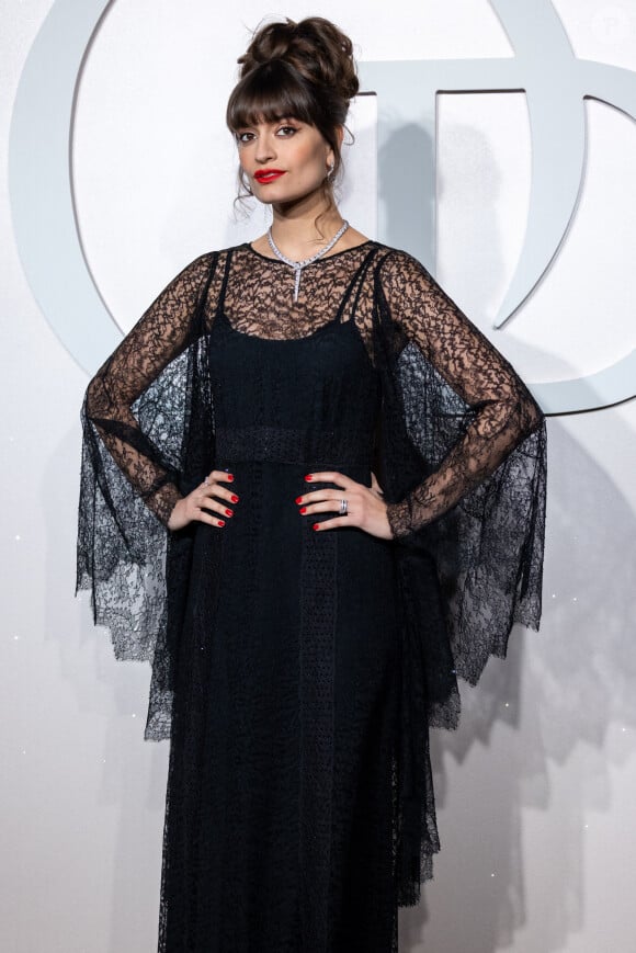 Mariage - Clara Luciani s'est mariée en Ecosse - Clara Luciani - Soirée de gala en hommage à Patrick Dupond à l'Opéra de Paris le 21 février 2023. Il a marqué une génération de danseurs. Patrick Dupond, l’enfant terrible de l’Opéra de Paris, sa virtuosité brute sur scène et son caractère rebelle, ont marqué l’histoire récente de la danse. L’ancienne étoile et directeur de la danse est décédé le 5 mars 2021 à l’âge de 61 ans, à l’issue d’un cancer foudroyant. La maison qui l’a fait connaître lui rend un hommage exceptionnel, à travers trois soirées qui donneront à voir plusieurs de ses rôles emblématiques, dansés par les talents de la compagnie d’aujourd’hui. © Olivier Borde/Bestimage  "Tribute To Patrick Dupond" The Paris Opera – Dance Gala At Opera Garnier on February 21, 2023 in Paris, France 