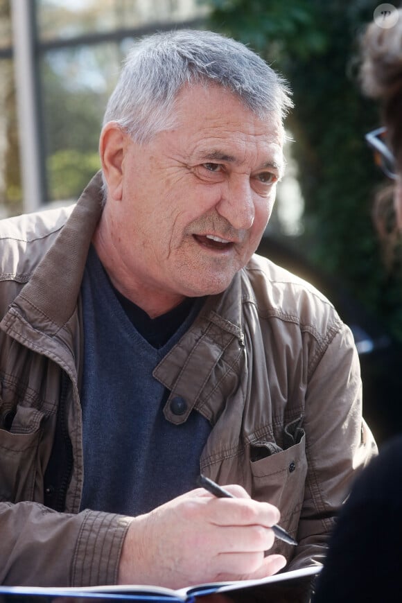 Jean-Marie Bigard - Arrivées à l'enregistrement de l'émission "Vivement Dimanche" présentée par M. Drucker et qui sera diffusée le 8 octobre 2023 sur France 3, au studio Gabriel à Paris, France, le 03 octobre 2023. © Christophe Clovis / Bestimage 