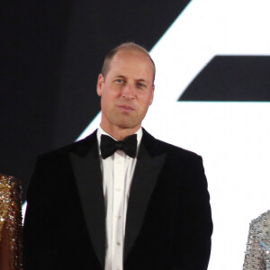 Catherine Kate Middleton, duchesse de Cambridge, le prince William, duc de Cambridge, Camilla Parker Bowles, duchesse de Cornouailles, le prince Charles, prince de Galles - Avant-première mondiale du film "James Bond - Mourir peut attendre (No Time to Die)" au Royal Albert Hall à Londres le 28 septembre 2021.