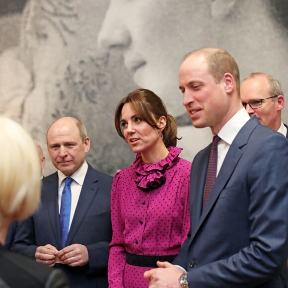 Le prince William, duc de Cambridge, et Kate Middleton, duchesse de Cambridge, reçus par le vice-Premier ministre de l'Irlande S. Coveney lors de leur visite officielle à Dublin, le 4 mars 2020. Le couple princier a reçu en cadeau une première édition du livre de James Joyce, "Ulysses". 