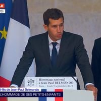 Jean-Paul Belmondo : Son petit-fils Victor mal à l'aise lors du dernier hommage, "mon entourage ne le sentait pas du tout"